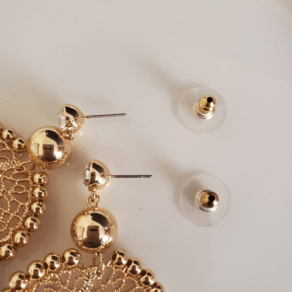 Lilly Pulitzer Sea Dreamer Earrings Cumulus Blue Gold Tone Resort Vacation NWT - Picture 3 of 6